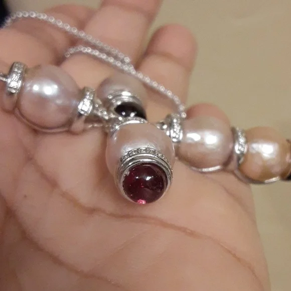 925 Genuine Pearls with Garnet Cabochons end Caps. - Picture 5 of 14